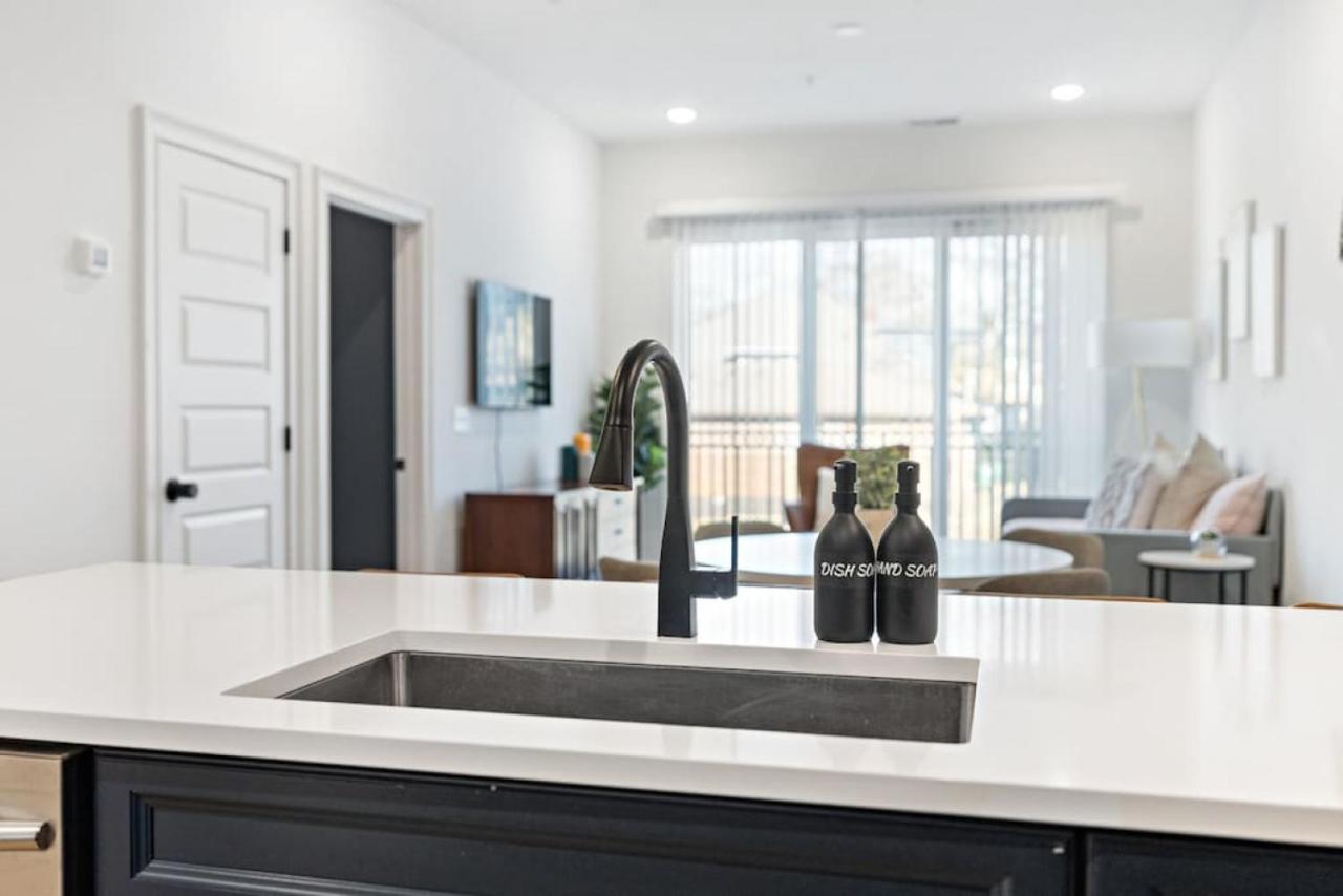 Modern Nashville Condo 5 Beds -3 Miles To Downtown Zewnętrze zdjęcie